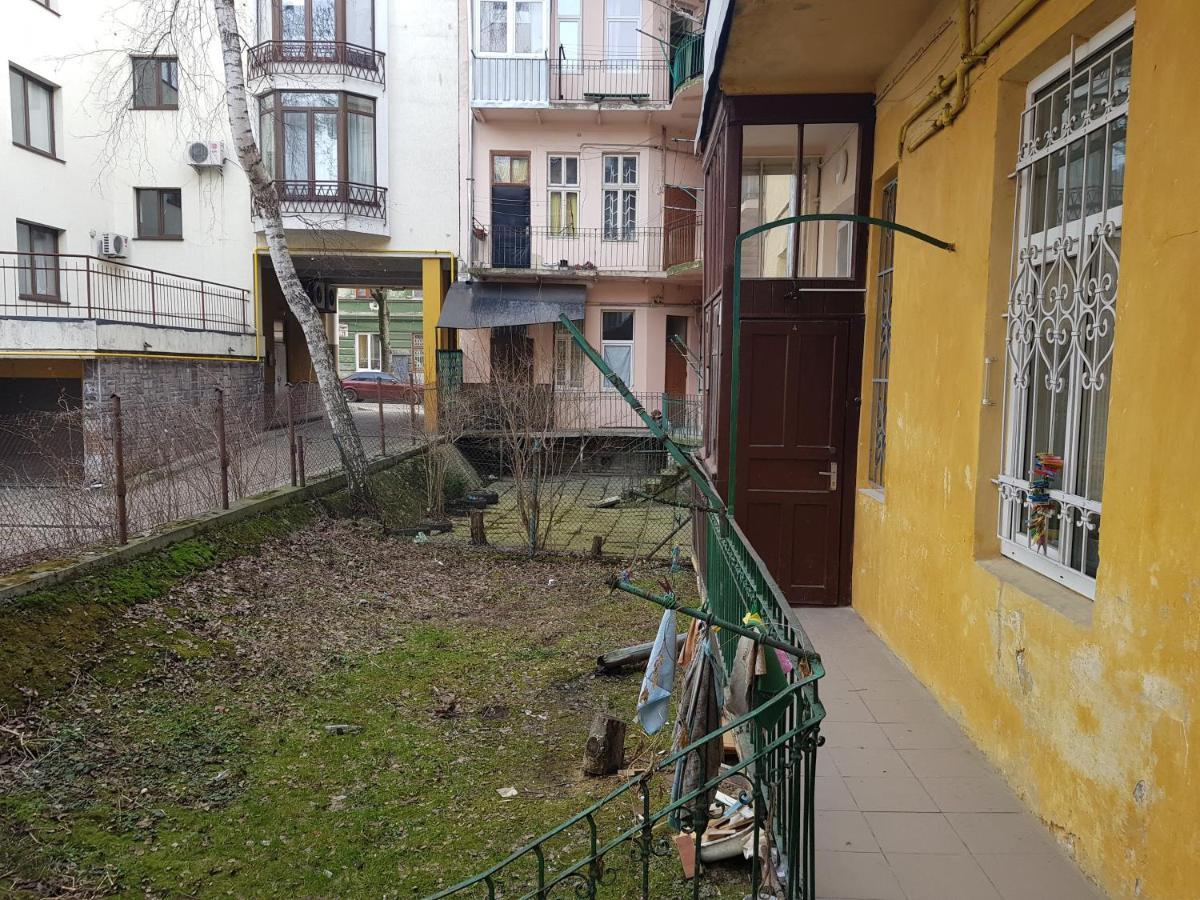 Зручна І Комфортна Квартира Недалеко Від Вокзалу І Центру Міста 리비프 외부 사진