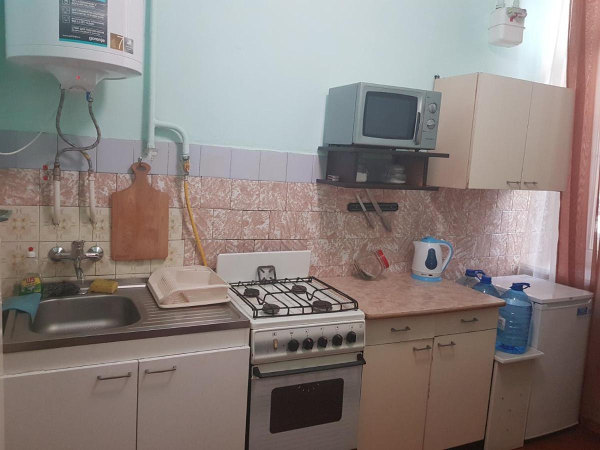 Зручна І Комфортна Квартира Недалеко Від Вокзалу І Центру Міста 리비프 외부 사진